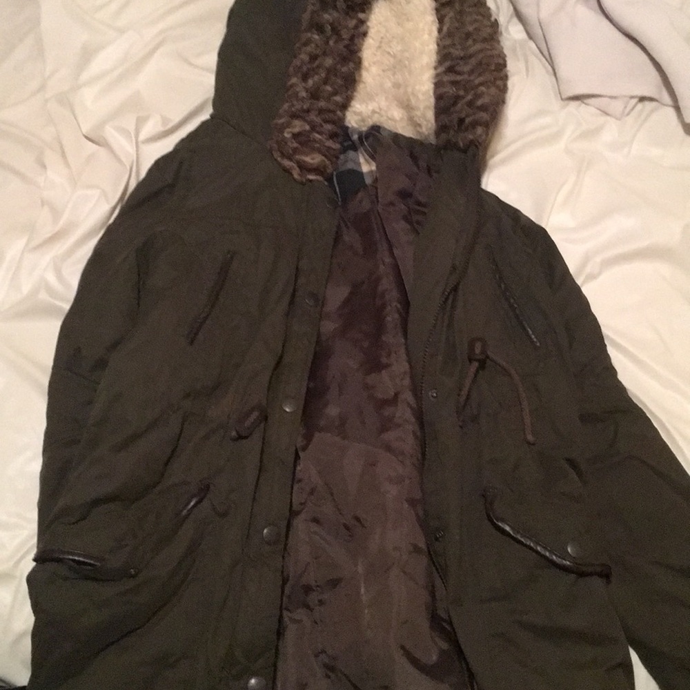 Green coat, faux fur